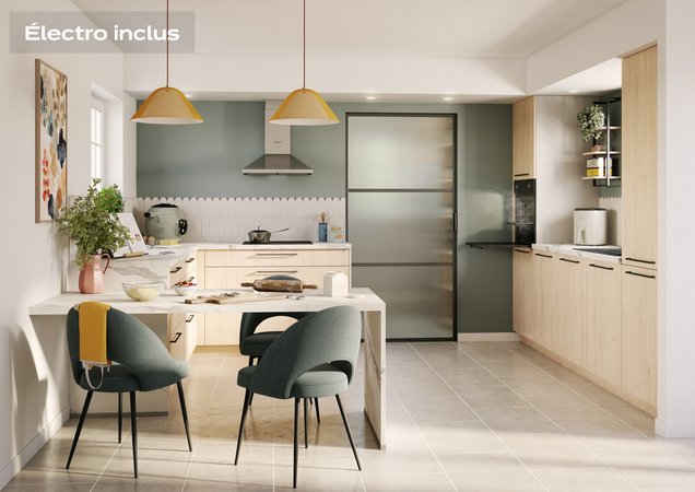 Cuisine contemporaine ouverte avec coin repas Cuisine moderne aux tons bois et vert, îlot central avec table intégrée, chaises design noires et suspensions dorées.